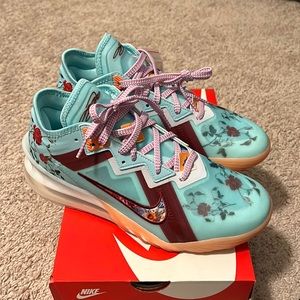 Mens size 8. Lebron James New Never Worn